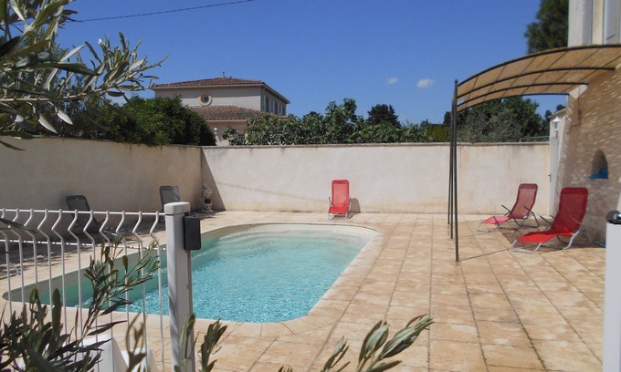 Rognonas House | Beautiful house in a quiet, private and fenced pool in the heart of Provence