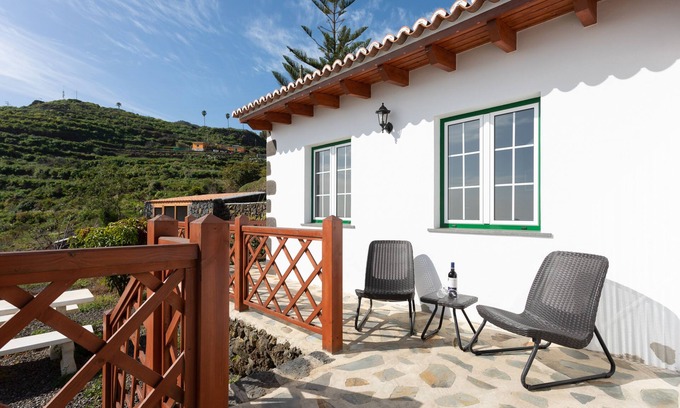 Villa de Mazo Ski Chalet | BEAUTIFUL HOUSE SEA VIEWS WIFI