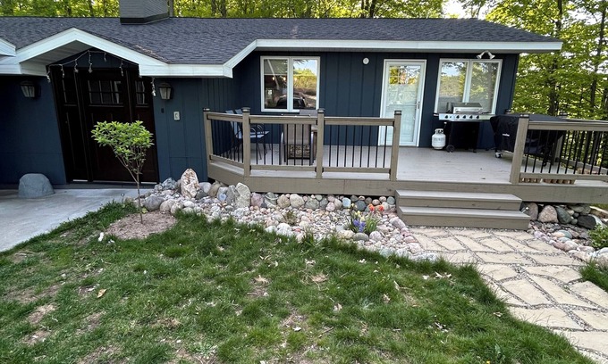 Williamsburg House | Beautiful house Ten minutes from Flint Fields horse show in Williamsburg