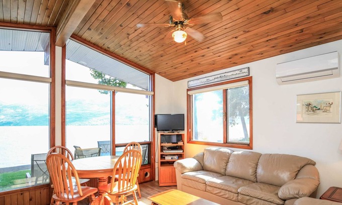 Central Okanagan Cabin | Beautiful Lake Front Cabin (Cabin #4)