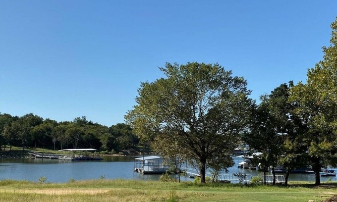 Longtown House | Beautiful Lake Front home w/sunroom, outdoor patio, hot tub