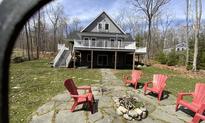Franklin House | Beautiful Lake house