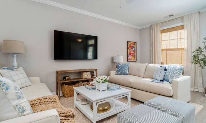 Atlantic Beach Villa | Beautiful Large Townhome Steps to the Beach