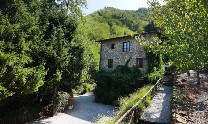 Nozanno House | Beautiful Mill situated in stunning location!