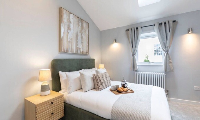 Montpellier House | Beautiful Montpellier Retreat