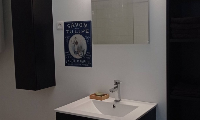 Apt Apartment | Beautiful new apartment in the heart of the Luberon