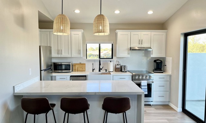Central Scottsdale House | Beautiful NEW Rental in Scottsdale - Private - On Over an Acre Property!