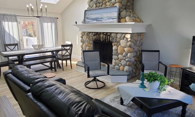 Ocean Acres House | Beautiful newly renovated home with Pool, very close to beaches.