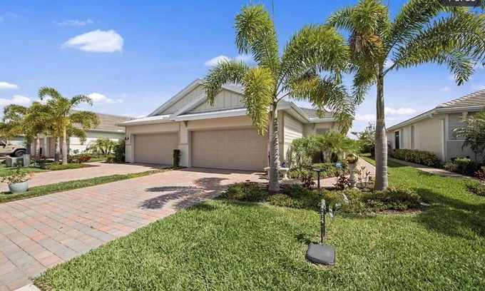 Naples House | Beautiful newly furnished Villa in a resort community with tons of amenities