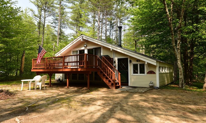 North Conway House | Beautiful North Conway Chalet in Cathedral Ledge with 4 Bedrooms and 1.5 Bath