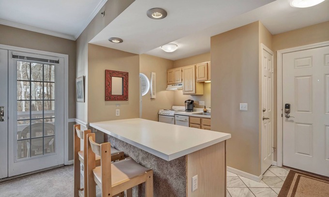 Norwichtown Apartment | Beautiful Norwich Villa located at The Norwich Inn & Spa. Top floor corner unit.