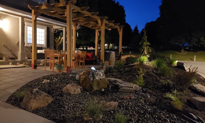 North Glenmore House | Beautiful Okanagan House