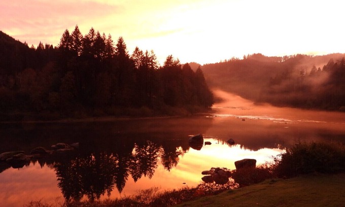 Scottsburg House | Beautiful Oregon Coast Riverfront Home with Private River Access