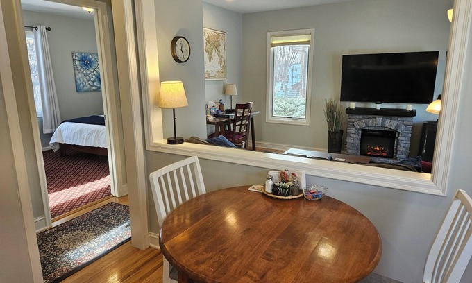 New Hope Apartment | Beautiful, Peaceful, Luxury Retreat Near Downtown Minneapolis