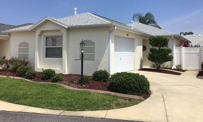 Virginia Trace Villa | Beautiful Pet-Friendly Villa w/ BBQ Grill, & FREE WiFi!