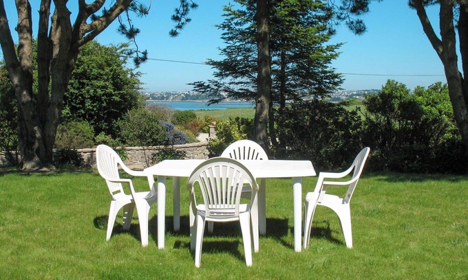 Saint-Pol-de-Leon House | Beautiful private villa for 4 guests with WIFI, TV, terrace, pets allowed and parking