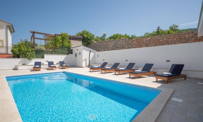 Klenovica House | Beautiful private villa for 16 guests with private pool, A/C, WIFI, TV, terrace and parking