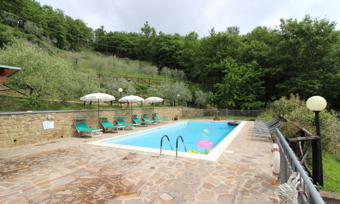 Loro Ciuffenna Villa | Beautiful private villa with private pool, WIFI, TV, pets allowed and parking, close to Arezzo