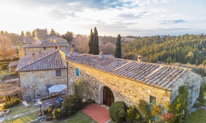 Castellina in Chianti House | Beautiful private villa for 4 people with WIFI, pool, TV, terrace and panoramic view