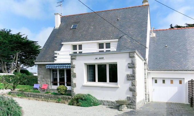 Morbihan House | Beautiful private villa for 8 guests with WIFI, TV, terrace and pets allowed