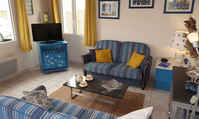 Primelin House | Beautiful private villa for 2 people with TV and terrace
