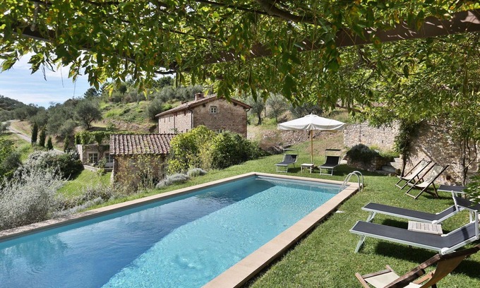 Vorno Villa | Beautiful private villa with A/C, private pool, WIFI, TV, terrace and panoramic view, close to L.