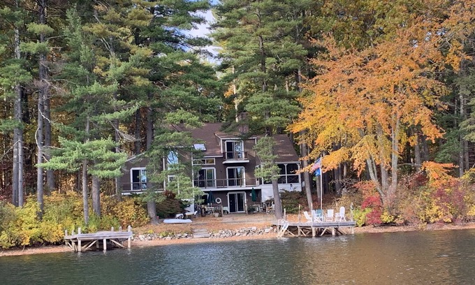 Lancaster House | Beautiful Private Waterfront Home