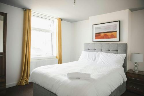 Aylestone House | Beautiful Room in Leicester