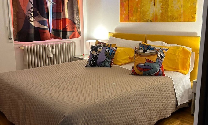 Garegnano House | Beautiful rooms in apartment with shared bathroom and kitchen use