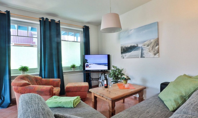 Nienhagen Apartment | Beautiful, spacious 2-room apartment with terrace, ideal for a family with up to 3 children.