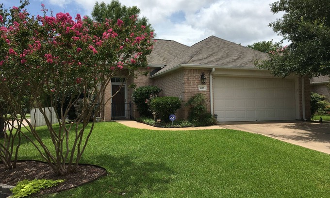 Briarcrest Estates House | BEAUTIFUL SINGLE-FAMILY HOME LOCATED 10 MINUTES FROM TEXAS A&M CAMPUS!