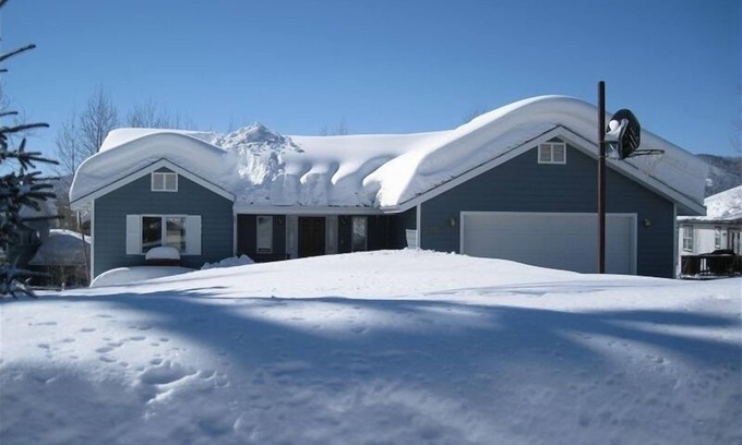Steamboat Springs House | Beautiful Spacious Home Minutes to Ski Area with Great Views & Very Private