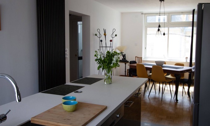 Concarneau Apartment | Beautiful spacious apartment with terrace - town center and 2 steps from the beaches - garage