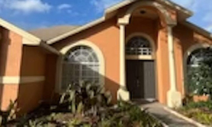 Ocoee House | Beautiful Spacious home for a large family. Close to all the major theme parks!