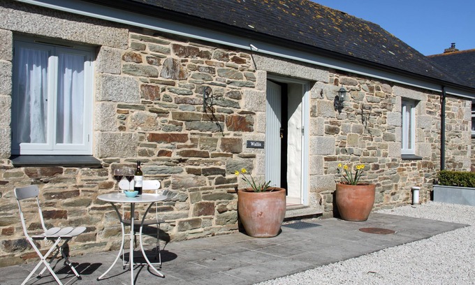Penhallow Cottage | Beautiful, spacious one-bedroomed cottage close to Cornwall's Atlantic Coast