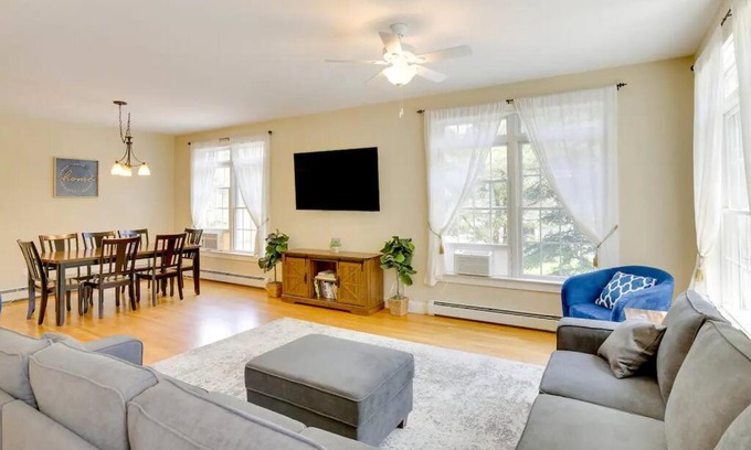 Freeport Apartment | Beautiful Stay in Downtown Freeport