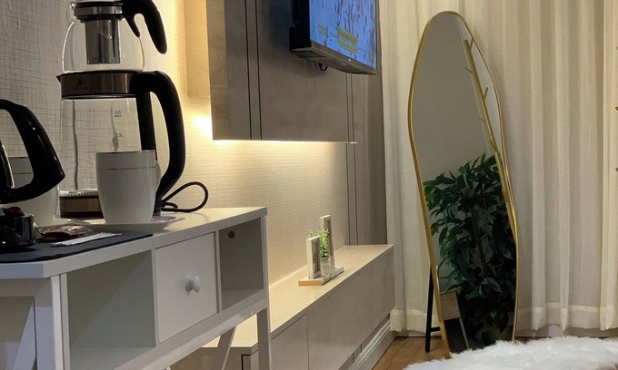 Riyadh Apartment | Beautiful Studio for Rent: Comfort, Elegance, King-Size Bed, and Self-Check-In