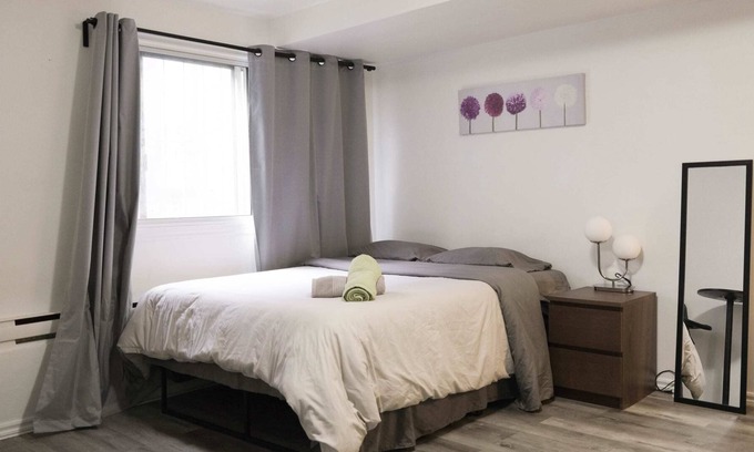 Verdun Apartment | Beautiful studio in Verdun!