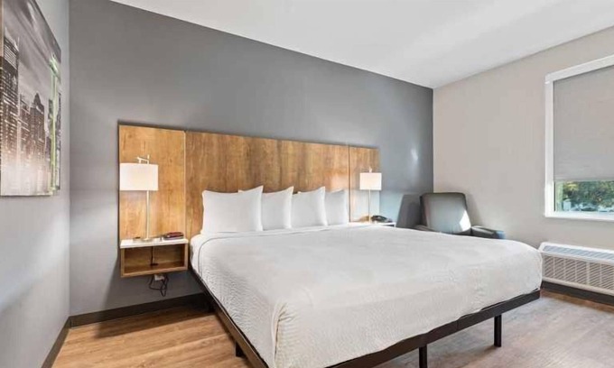 Interchange Square Apartment | Beautiful Studio apartment (431303) by Houzlet