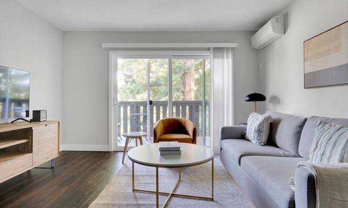 Sunnyvale Apartment | Beautiful Sunnyvale 1BR w/Pool, Gym & Spa, near Tech HQs, by Blueground