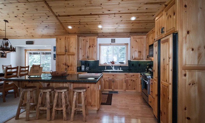 Tahoma House | Beautiful Tahoma retreat, comes w/Meeks Bay beach pass, walk to Sugar Pine Park