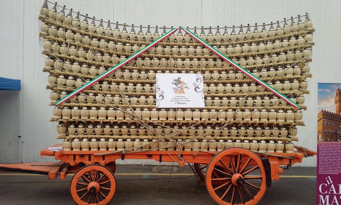 San Quirico in Collina House | Beautiful Tuscan Home with Stunning Views and Pool