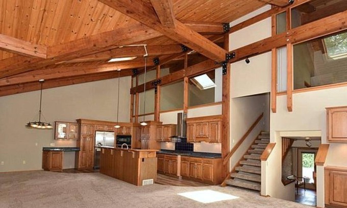 Elm Grove Condo | Beautiful unfurnished end condo - monthly rentals only.