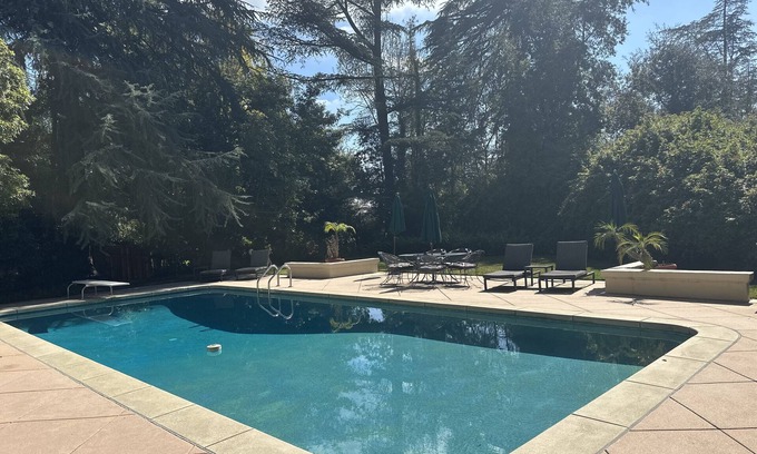 La Canada Flintridge House | Beautiful Foothill Bungalow w/Pool