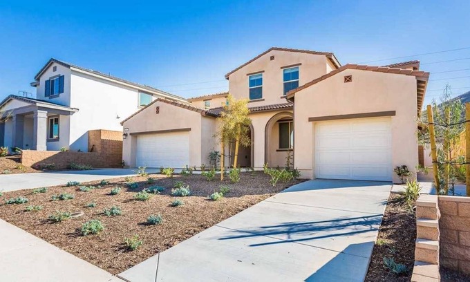 Jurupa Valley House | Beautiful Views in Jurupa Valley
