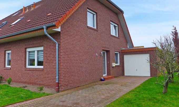 Norden House | Beautiful villa for 6 guests with WIFI, TV, terrace, pets allowed and parking