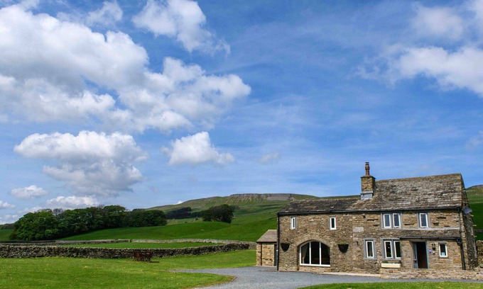 Hawes House | Beautiful villa for 6 people with WIFI, terrace and pets allowed