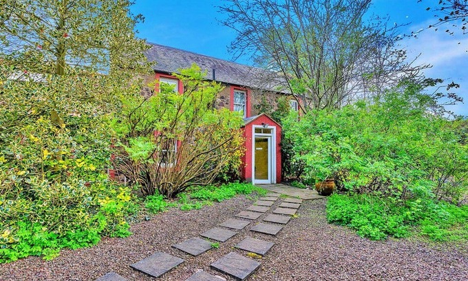 East Linton House | Beautiful villa for 5 guests with WIFI, terrace and pets allowed
