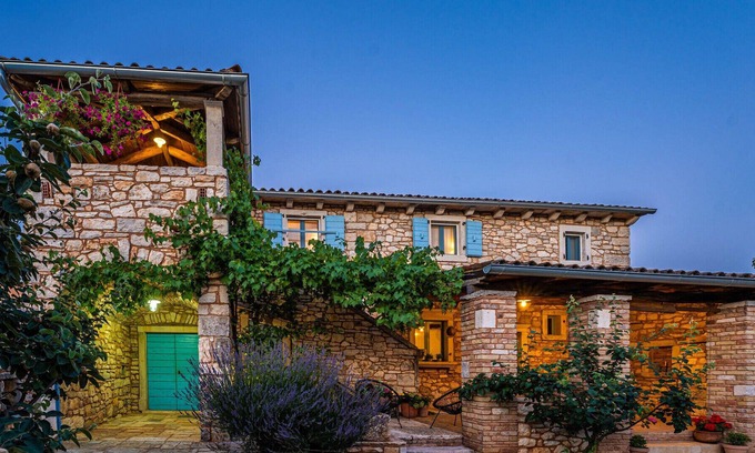 Grandici Villa | Beautiful Villa Grandi, in Istria, with a Pool