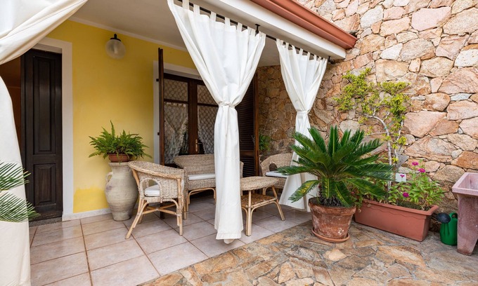 Chia House | Beautiful Villa "Chia" Close to Beach with Sea View & Garden